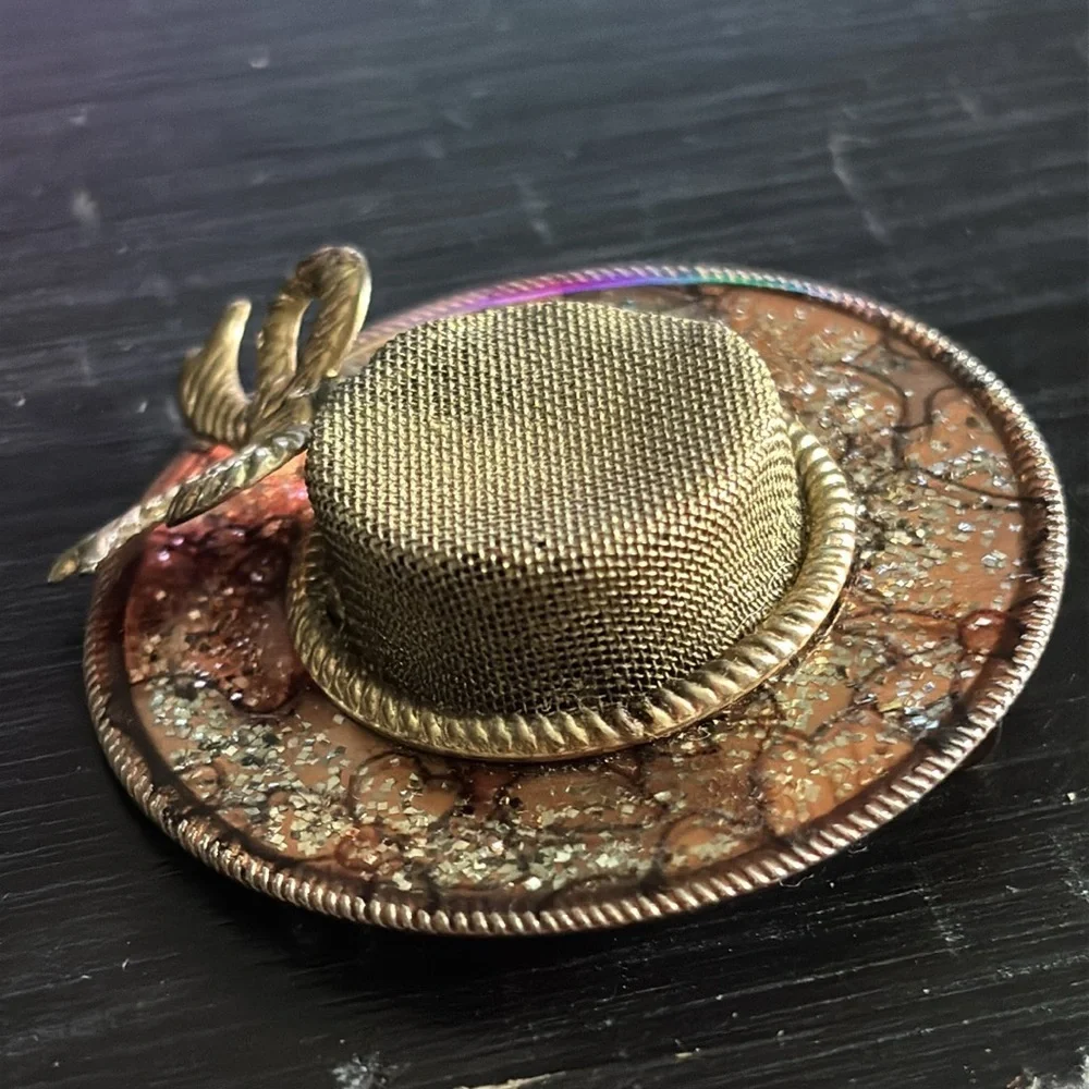 Vintage Hat Mesh Vintage 1980's Gold and Bronze Brooch